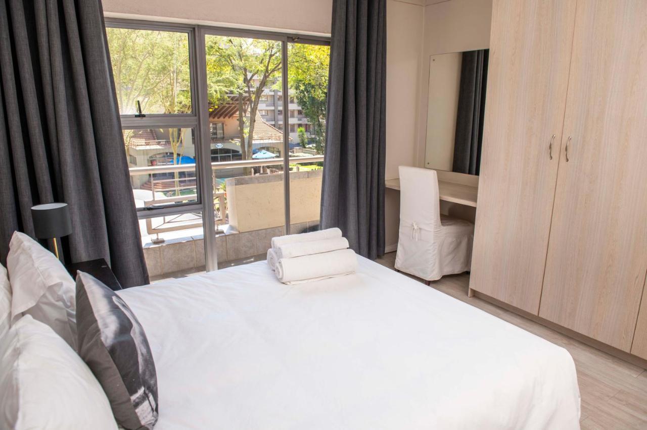 Grayston Exec Apartments Joanesburgo Exterior foto